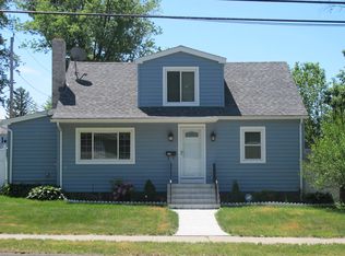 536 E Main St, Chicopee, MA 01020