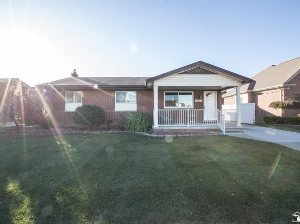 14876 Reeck Rd, Southgate, MI 48195