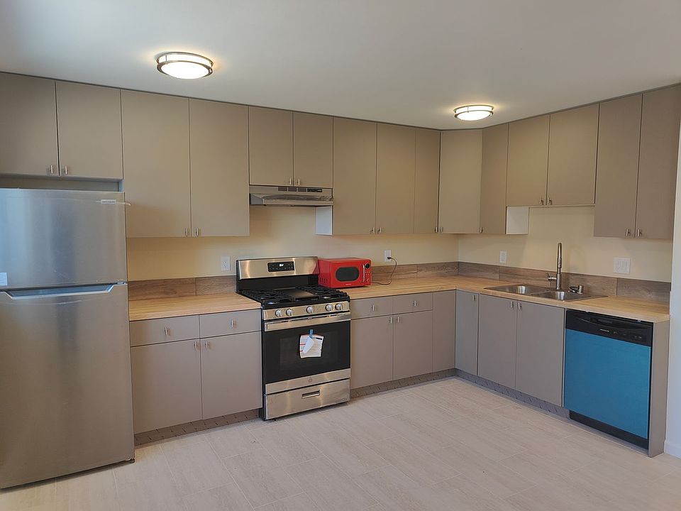 1st image of 5280 Groveland Dr APT 3