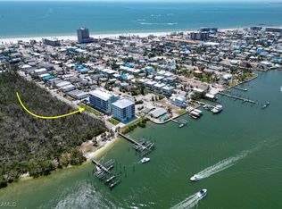 345 Mango St APT 206, Fort Myers Beach, FL 33931