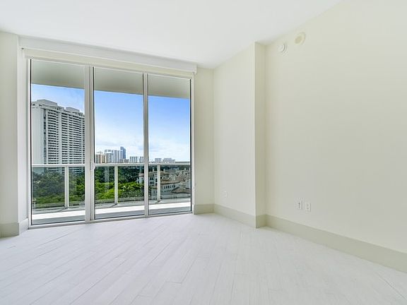 5th image of 4100 Island Blvd Unit 801
