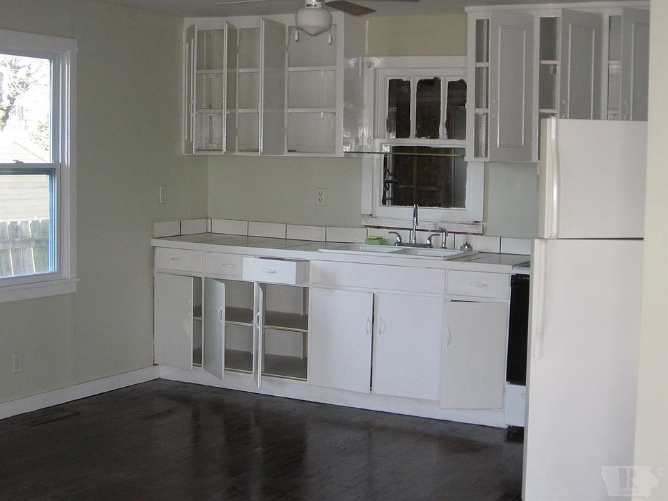2nd image of 418 S 19th St
