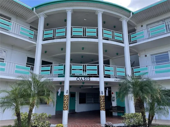 1900 59th Ave N APT 216, Saint Petersburg, FL 33714