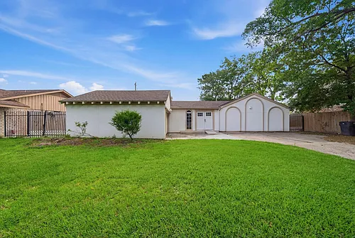 7410 Antoine Dr Photo 1