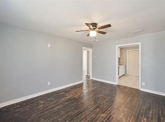 3rd image of 3232 Illinois Ave
