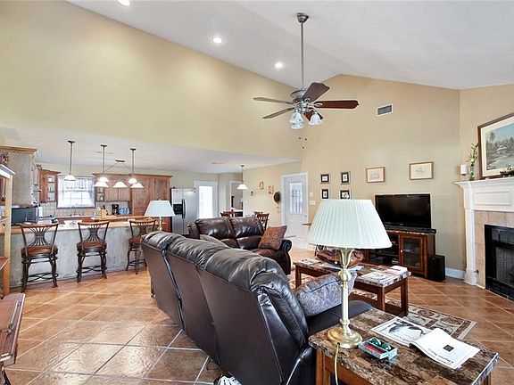 3rd image of 5714 Stonehaven Ln