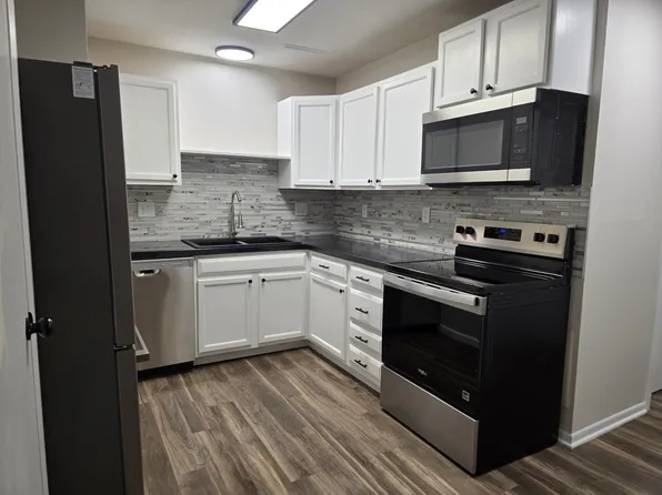 428 Stonehaven Dr, Ames, IA