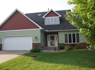 613 8th Ave NW, Forest Lake, MN 55025