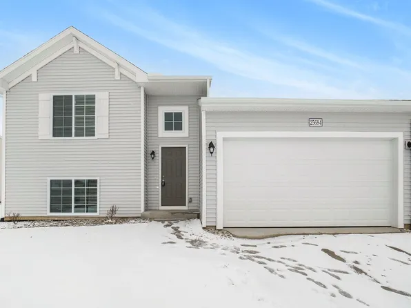 4020 Sumner Dr, Watervliet, MI 49098