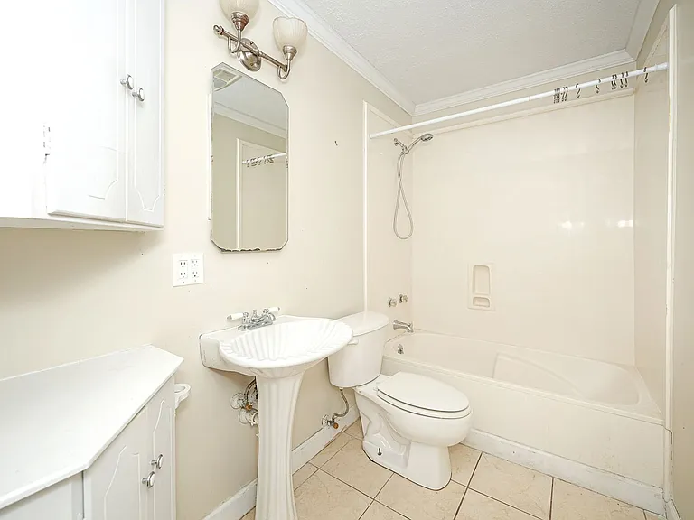 2919 Criswell Ave — Photo 8