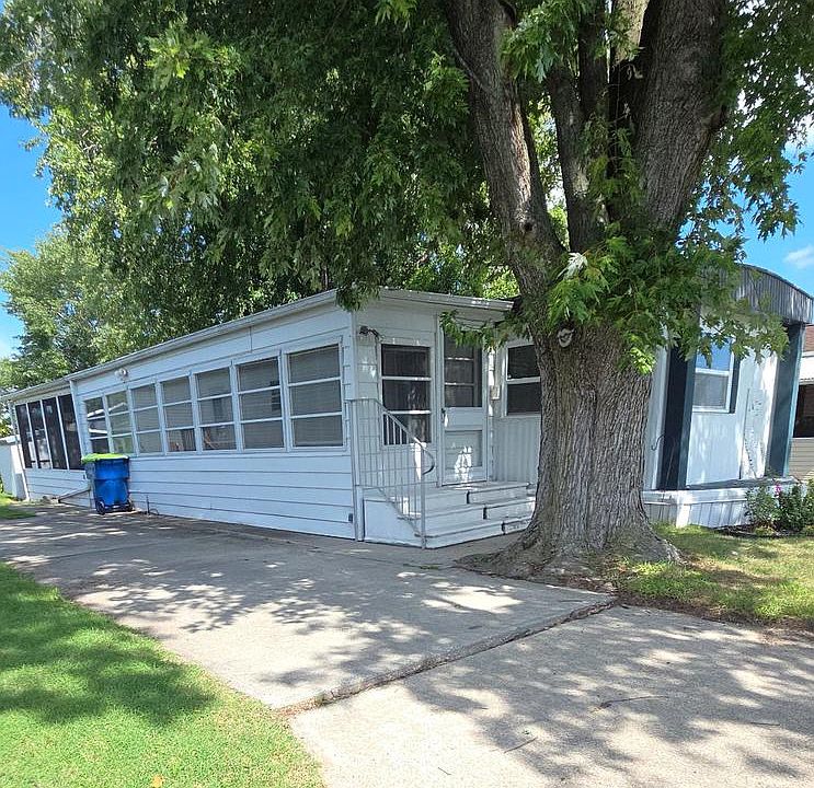 1st image of 28 Lantern Ln