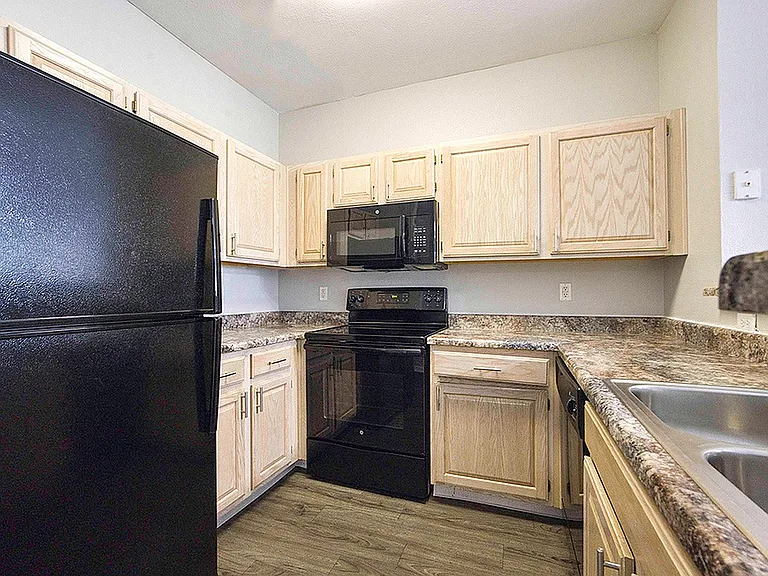 The Vintage at Zona Rosa Apartment Homes — Photo 32