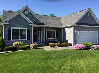 136 Fieldstone Dr, Schenectady, NY 12304