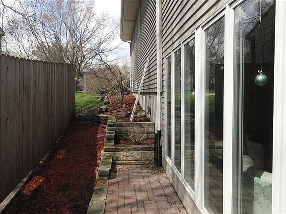 4th image of 401 Orchard Ln
