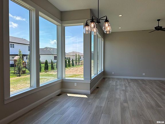 3rd image of 7137 Alvie Ln