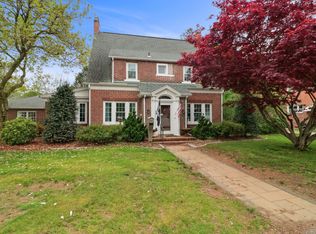 30 Cliff St, Shelton, CT 06484
