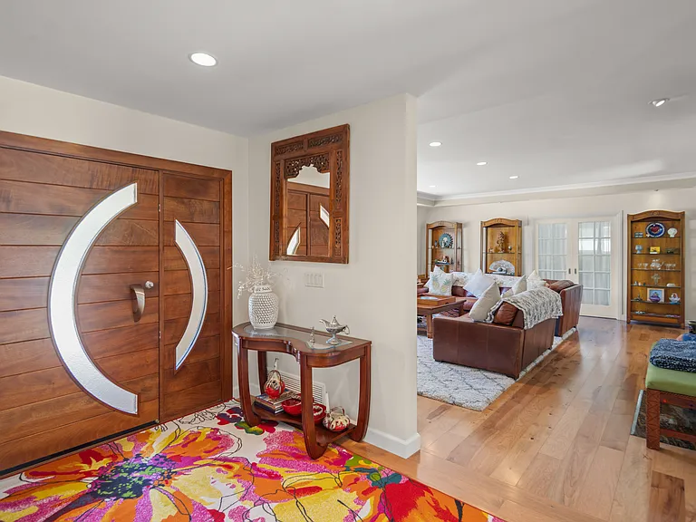 1040 Alameda Blvd — Photo 10