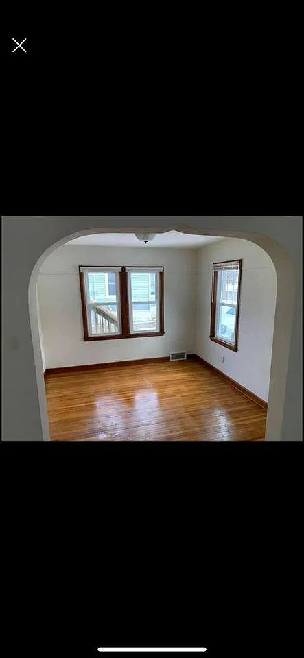2 bed, 1100 sqft, $1,550 — Photo 2