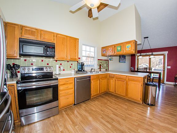 4th image of 7115 Camberwood Dr