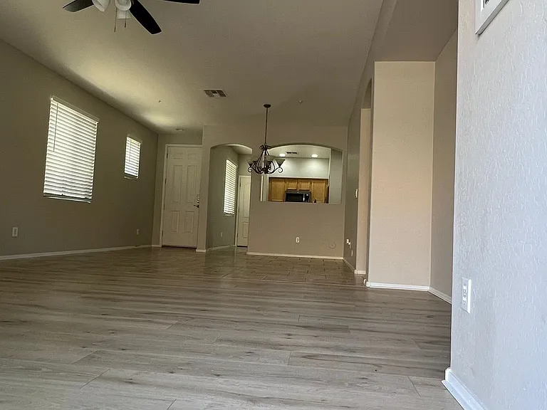 3802 E Flower Ct — Photo 6