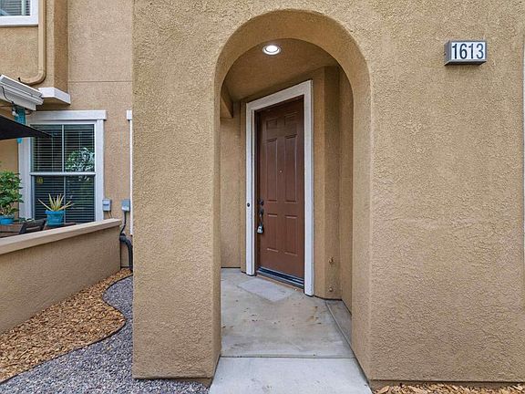 4th image of 1613 Avery Rd