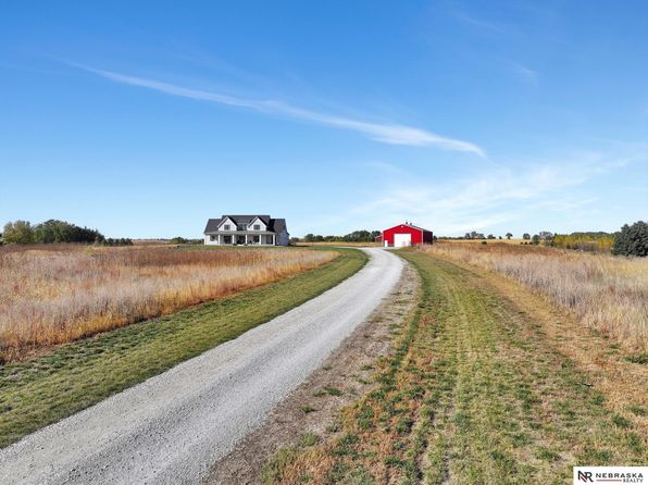9610 Raymond Rd, Lincoln, NE 68517