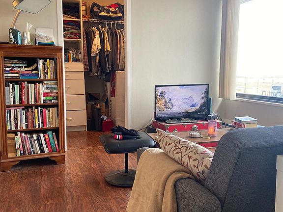 3rd image of 3420 N Lake Shore Dr APT 17J