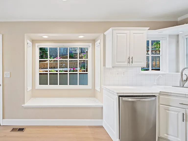 642 Toyon Dr — Photo 21
