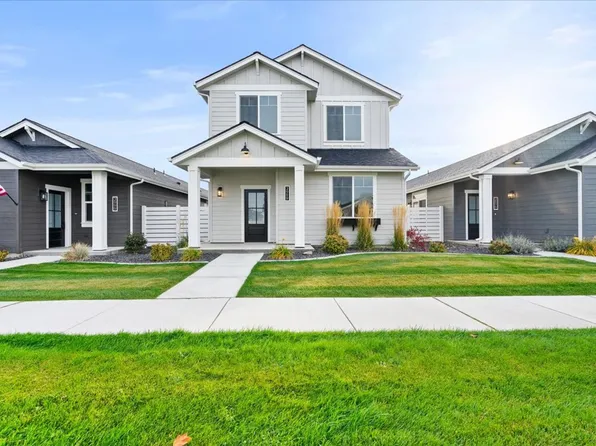 2960 N Phoenix Ln, Post Falls, ID 83854