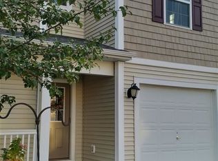 102 Laurel Dr, Amsterdam, NY 12010