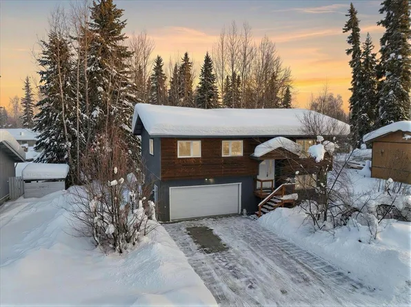 4652 Drake St, Fairbanks, AK 99709
