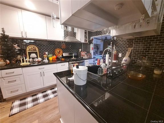 2nd image of 13 Rumsey St