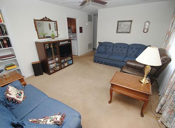 5th image of 4902 Embassy Dr