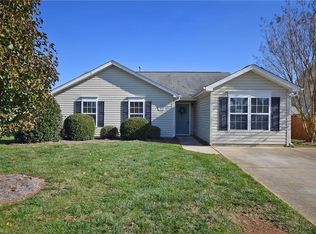 119 New York Dr, Thomasville, NC 27360