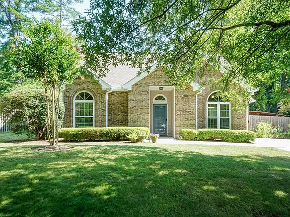 5th image of 102 Covington Dr