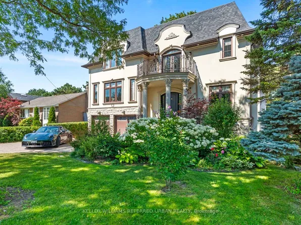 14 Tremont Cres, Toronto, ON M3B 2S1