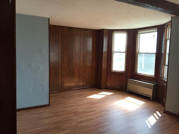 Living room/family room