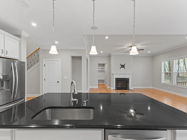 3828 Hickory Manor Dr — Photo 15