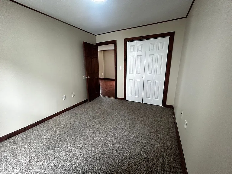 67 Groton Ave — Photo 14