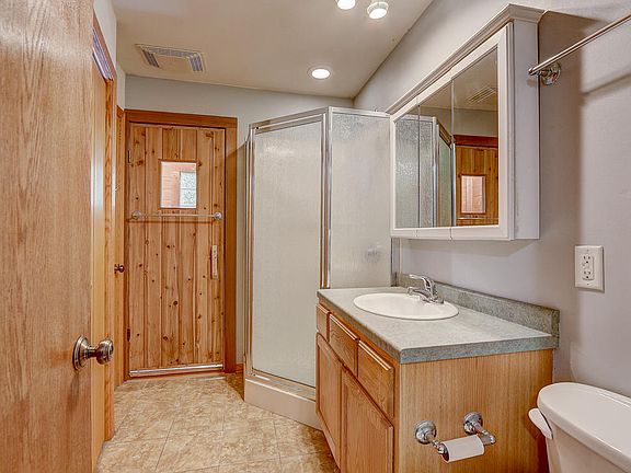 4th image of 12501 N Circle Dr