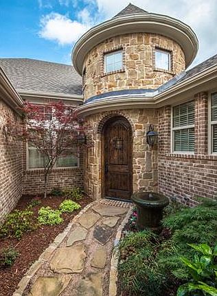 3rd image of 1014 Lost Valley Dr
