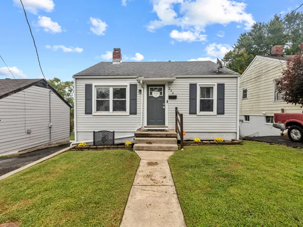 250 Creekview Dr, Paris, KY 40361
