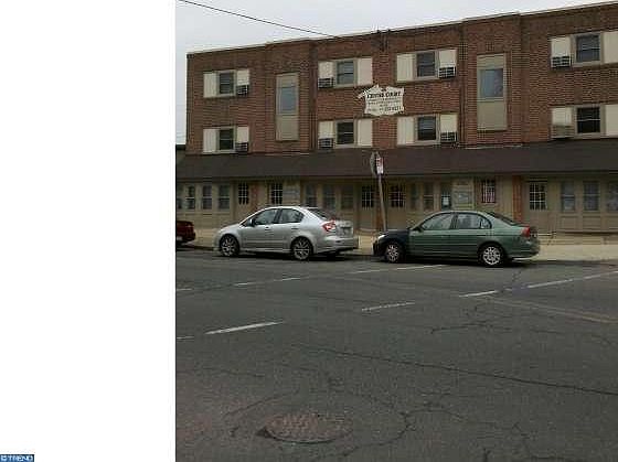 1st image of 7844 Oxford Ave APT 1