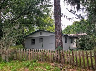 1048 Ennison Ave, Green Cove Springs, FL 32043