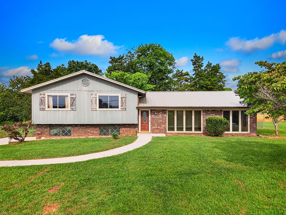 1st image of 481 Ravenwood Dr
