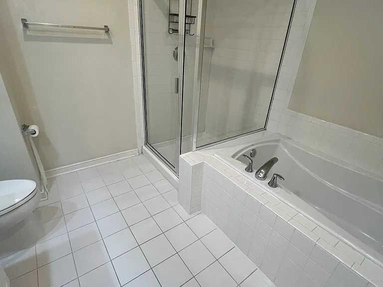 11040 Amherst Ave — Photo 10