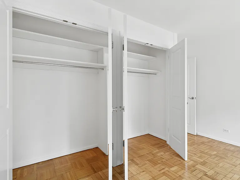 330 W 58th St #12H — Photo 7