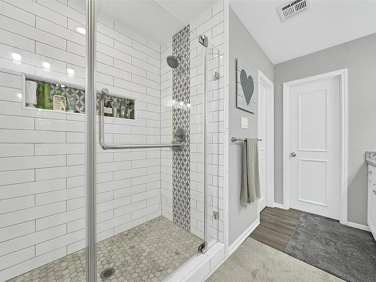 143 Bluebonnet St — Photo 24