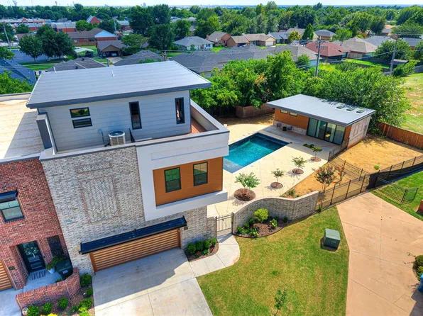 571 S Fretz Ave, Edmond, OK 73003