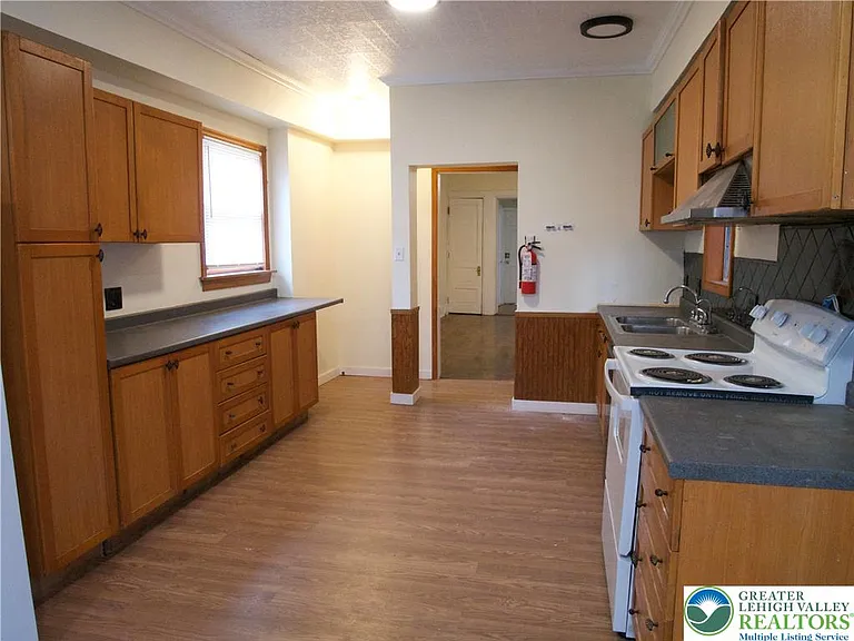 1020 Ferry St #1 — Photo 16